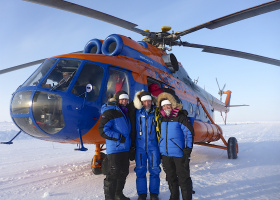 Icetrek Celsius Hat and Helicopter