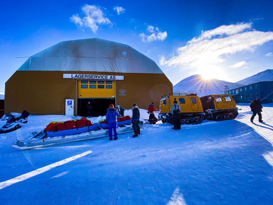 Icetrek Svalbard Lagerservice Storage Eliza Brown